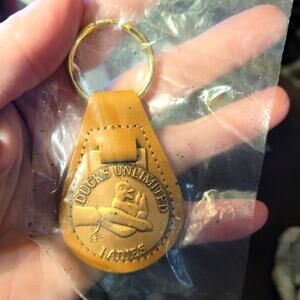 Ducks Unlimited Ladies Brown Leather Keychain With Brass Embossed Medallion
